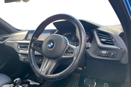 2023 BMW 1-Series - photo 9