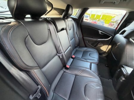 2017 Volvo V40 - photo 39