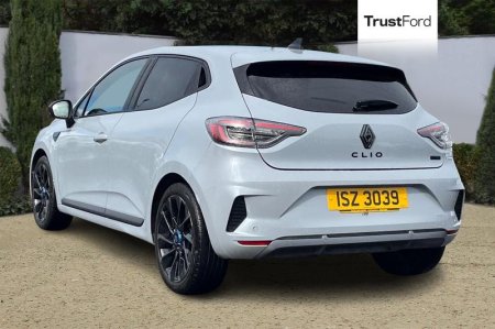 2024 Renault Clio - photo 2