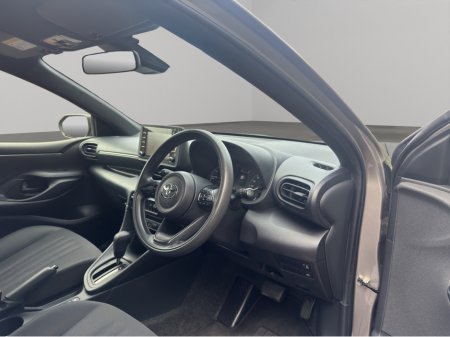 2021 Toyota Yaris - photo 16