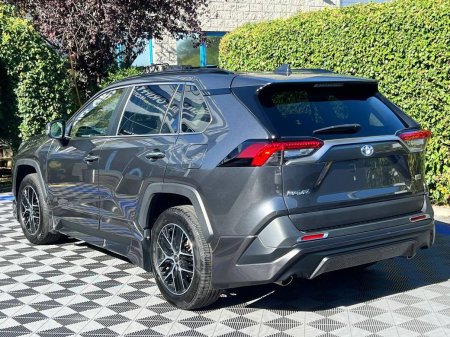 2020 Toyota RAV4 - photo 5