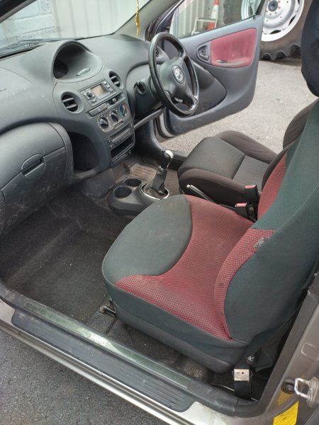 2005 Toyota Yaris - photo 9