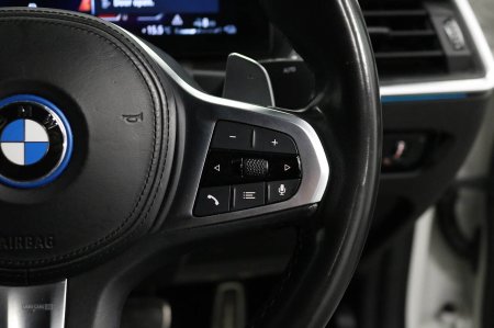 2023 BMW 3-Series - photo 21