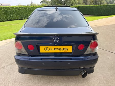 2005 Lexus IS - photo 18