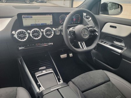 2027 Mercedes-Benz GLA - photo 10