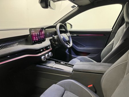 2025 Skoda Superb - photo 4