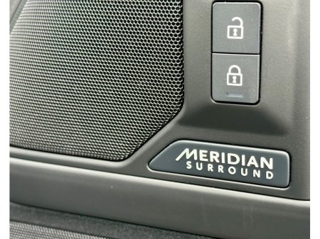 2025 Land Rover Defender - photo 15