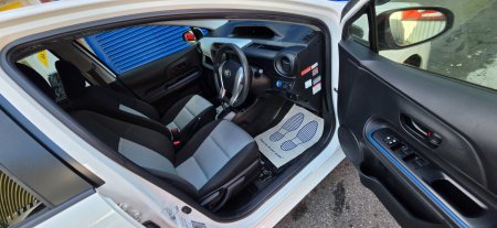 2014 Toyota Aqua - photo 5
