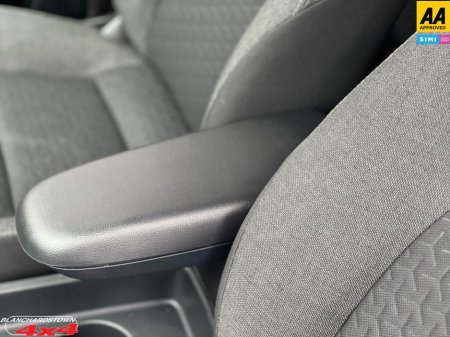 2023 Toyota Yaris - photo 14