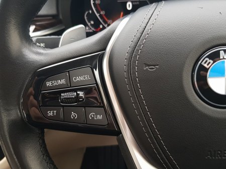 2023 BMW 5-Series - photo 15