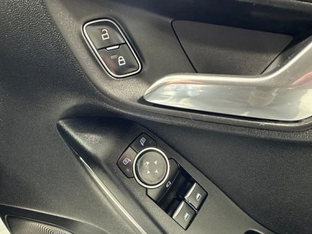 2018 Ford Fiesta - photo 21