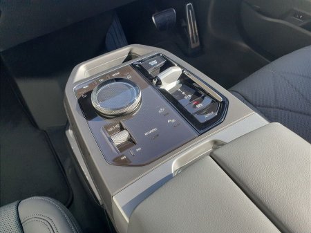 2026 BMW iX - photo 10