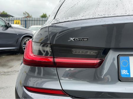 2022 BMW 3-Series - photo 13