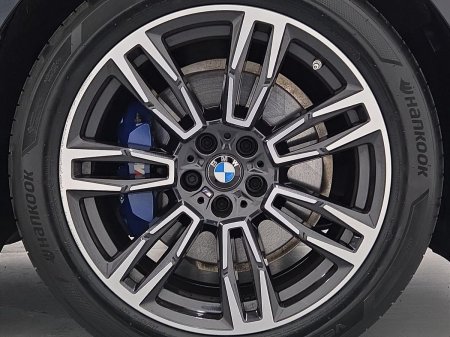 2024 BMW 5-Series - photo 14