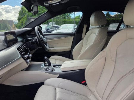 2019 BMW 5-Series - photo 10