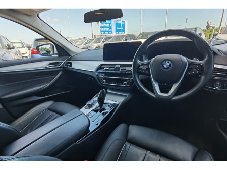 2022 BMW 5-Series - photo 13