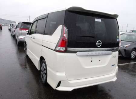 2017 Nissan Serena - photo 4