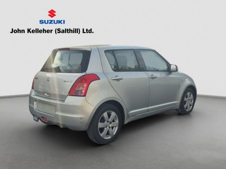 2010 Suzuki Swift - photo 7