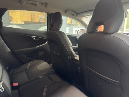 2018 Volvo V40 - photo 15