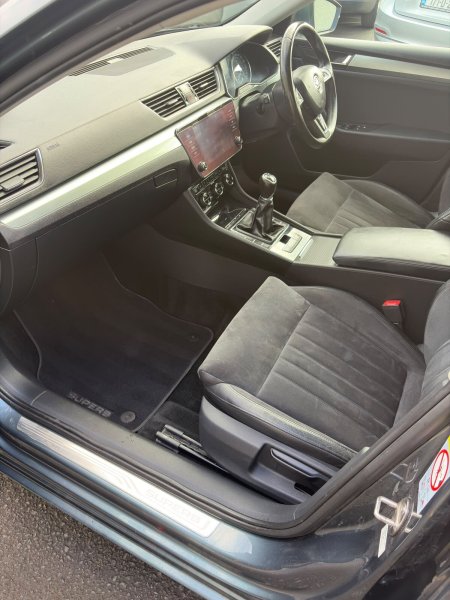 2018 Skoda Superb - photo 12