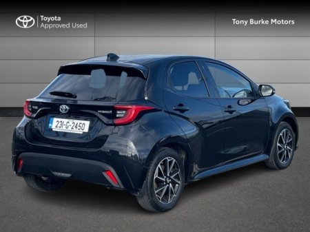 2023 Toyota Yaris - photo 2