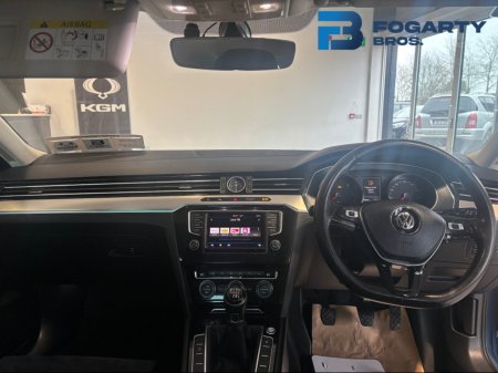 2017 Volkswagen Passat - photo 11