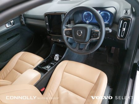 2022 Volvo XC40 - photo 10
