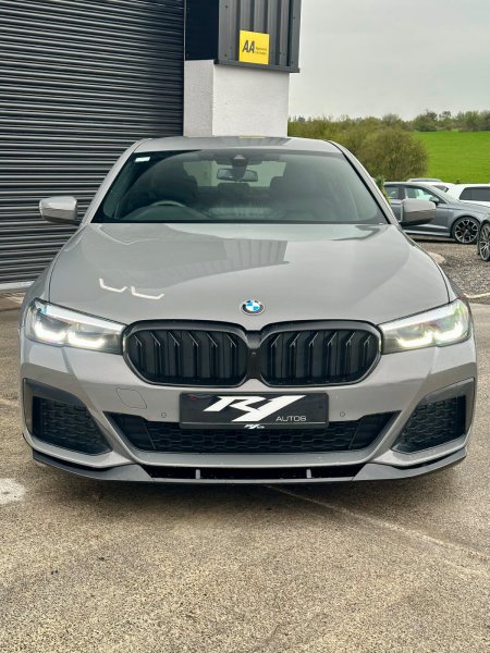 2021 BMW 5-Series - photo 8