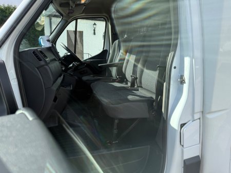 2020 Vauxhall Movano - photo 11