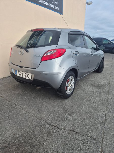 2013 Mazda Demio - photo 5