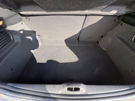2015 Peugeot 208 - photo 2