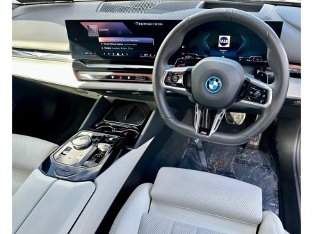 2026 BMW 5-Series - photo 9