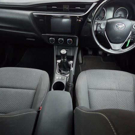 2017 Toyota Corolla - photo 17