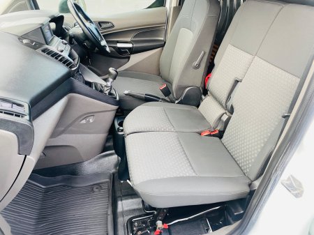 2022 Ford Transit Connect - photo 12