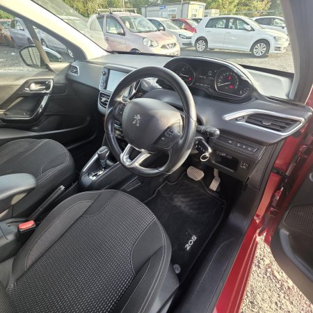 2018 Peugeot 208 - photo 18