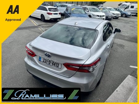 2023 Toyota Camry - photo 3