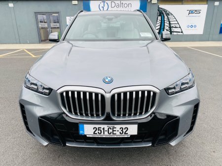 2025 BMW X5 - photo 2