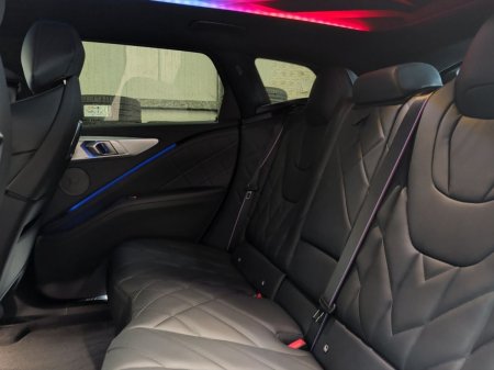 2026 BMW XM - photo 22