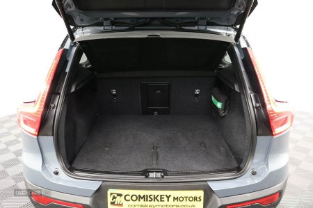 2023 Volvo XC40 - photo 10