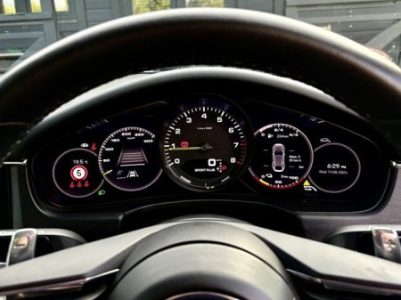 2022 Porsche Panamera - photo 22