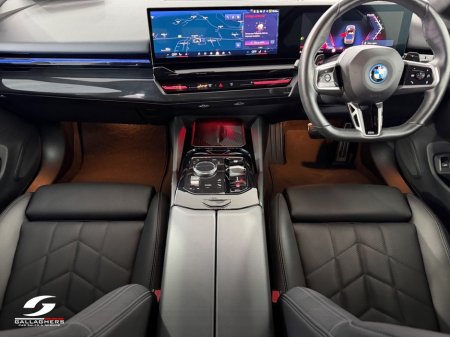 2024 BMW 5-Series - photo 20