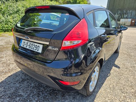 2012 Ford Fiesta - photo 5