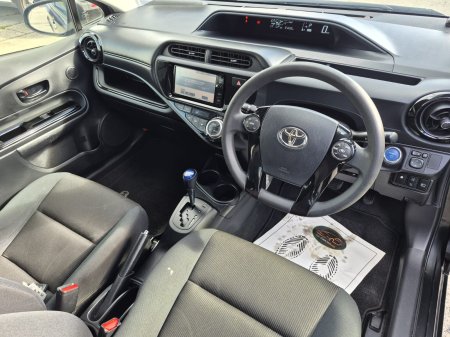 2016 Toyota Aqua - photo 16
