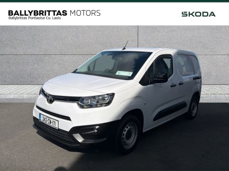 2024 Toyota Proace - photo 2