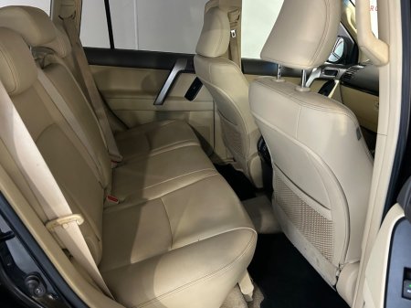 2015 Toyota Land Cruiser - photo 15