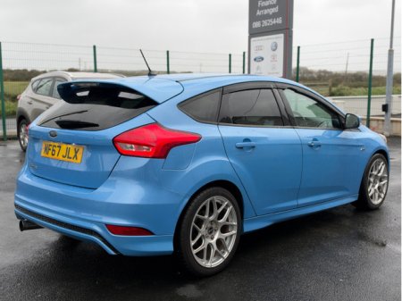2017 Ford Focus - photo 5