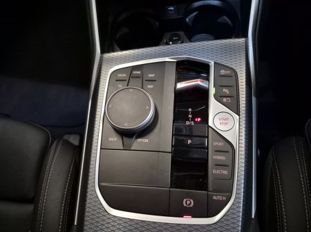2024 BMW 3-Series - photo 15