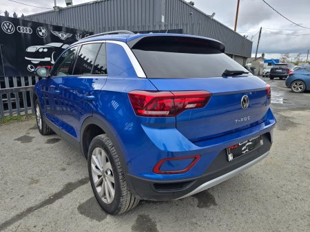 2024 Volkswagen T-Roc - photo 10