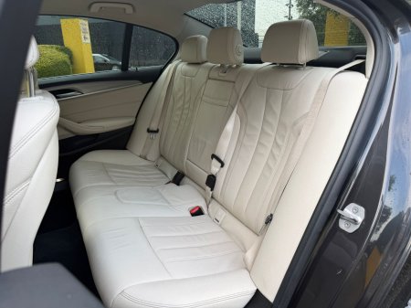 2018 BMW 5-Series - photo 12