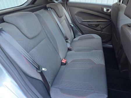 2017 Ford Fiesta - photo 21